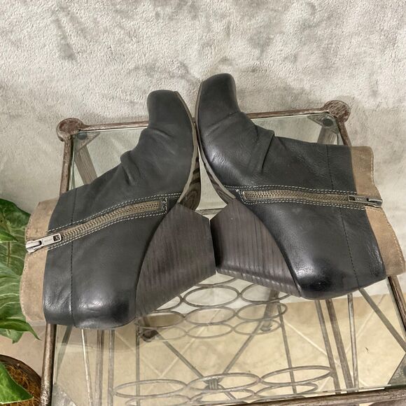 OTBT  Leather Ankle Bootie women’s size 7.5 smooth & suede leather two tone - Picture 6 of 10
